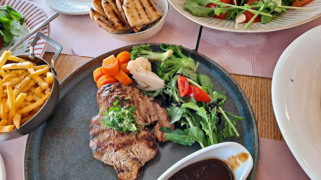 Νικηφόρου Μανδηλαρά 9, Ρόδος 851 00