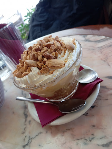 Cafe Mon Ami