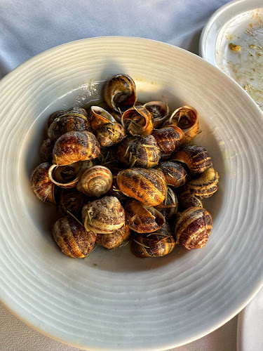 Ταβέρνα Το Ρόδι - Αρνί Αντικριστό