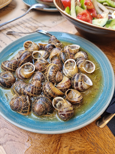 Opinii despre Πετούσης Ταβέρνα (Ηράκλειο) în Ηράκλειο - Γαστρονομία και φιλοξενία