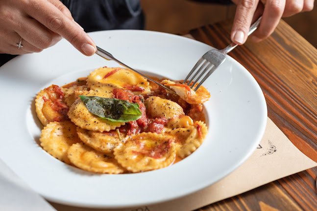 Comentarii opinii despre Pastards in a Box