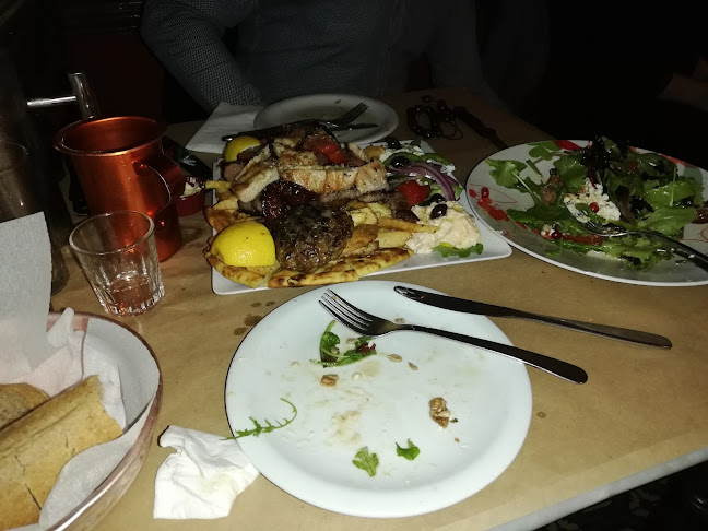 Μεζεδοπωλείο Η Παλιά Αθήνα - Γαστρονομία και φιλοξενία