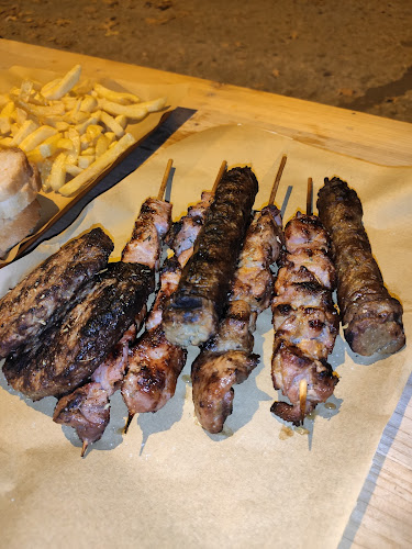 Comentarii opinii despre Διαχειρός και στη Λαδόκολλα - Σουβλάκια Καστοριά