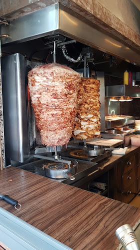 Ντίνος Γεύσεις στα κάρβουνα - Γαστρονομία και φιλοξενία