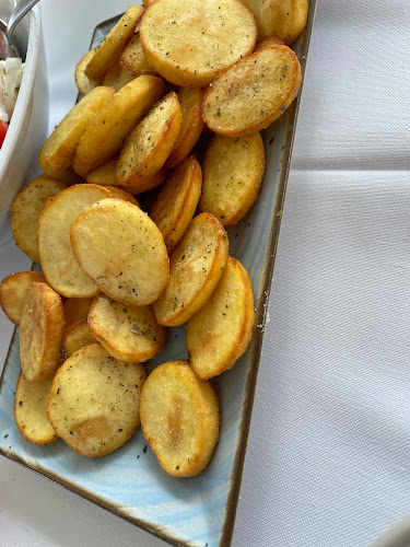 Molos Seaside Restaurant Nea Roda - Γαστρονομία και φιλοξενία