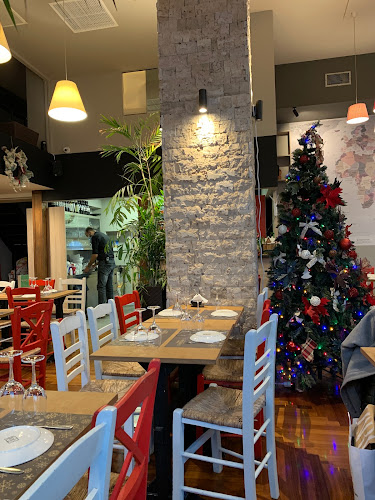 Τζιαρντίνι 2, Χαλκίδα 341 00