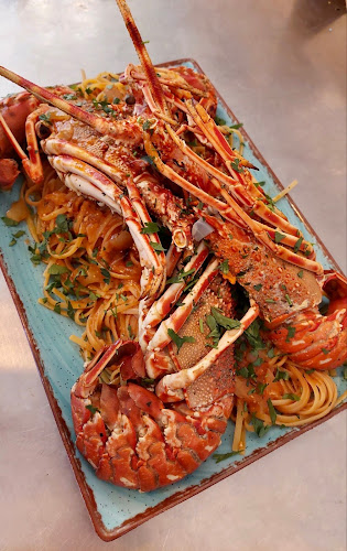 Hellinikon - Traditional Fish Tavern with Live Music | Skiathos - Γαστρονομία και φιλοξενία