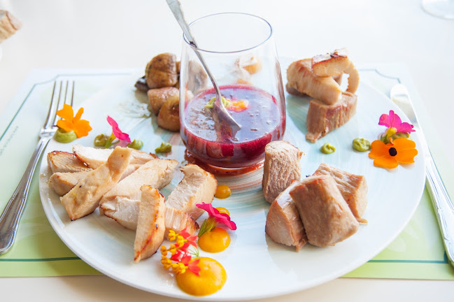 Opinii despre The Olive Tree Restaurant Platanias în Αγ. Μαρίνα - Γαστρονομία και φιλοξενία