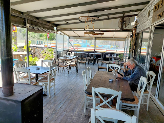 Το στέκι του κρητικού