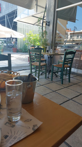 Opinii despre ΚΑΦΕ ΟΥΖΕΡΊ ΒΕΤΤΟΣ ΣΤΗ ΣΤΟΆ în Αλεξάνδρεια - Γαστρονομία και φιλοξενία