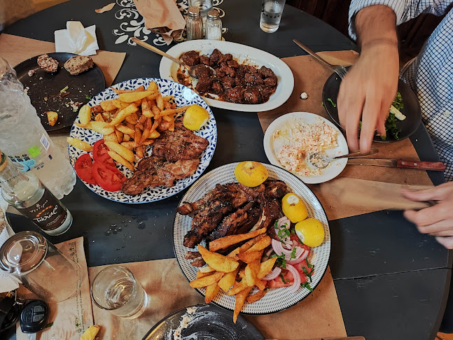 Αγίου Γεωργίου Φρουρίου 12, Χίος 821 00