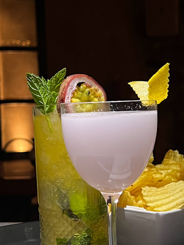 Opinii despre Emvasis Cafe - Cocktail Bar/Εμβασις în Μονεμβασιά - Γαστρονομία και φιλοξενία