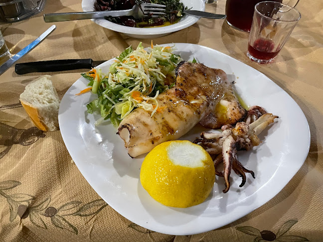 Opinii despre Ψησταριά Ουζερί Σαλέας în Αλιβέρι - Γαστρονομία και φιλοξενία