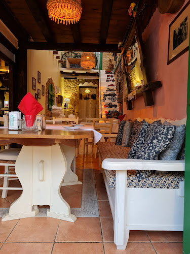 Comentarii opinii despre Elizabeth & Stablos