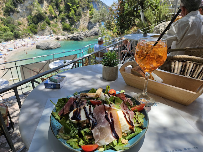 Αίθριο Μπαρ - Γαστρονομία και φιλοξενία