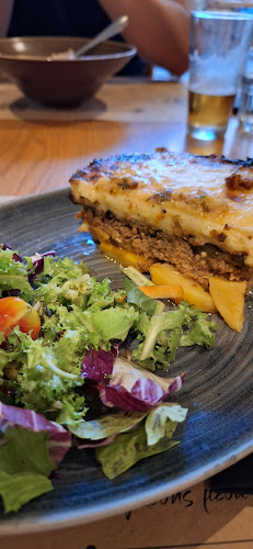 Opinii despre Πετούσης Ταβέρνα (Ηράκλειο) în Ηράκλειο - Γαστρονομία και φιλοξενία