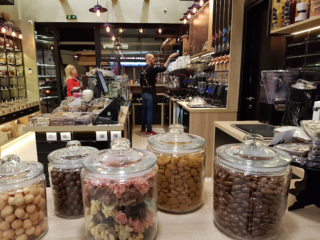 Λεωφ. Βασιλέως Κωνσταντίνου 216, Κορωπί 194 00