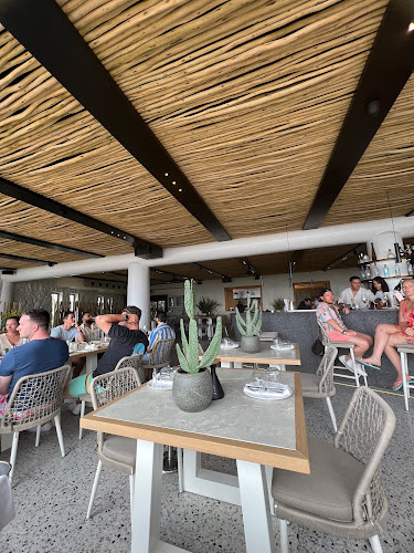 Super Paradise St, Μύκονος 846 00