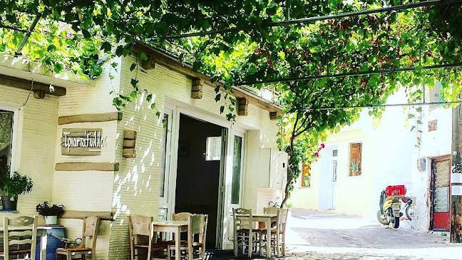 Τριαντάφυλλος - Η Μικρή Πλατεία - Γαστρονομία και φιλοξενία