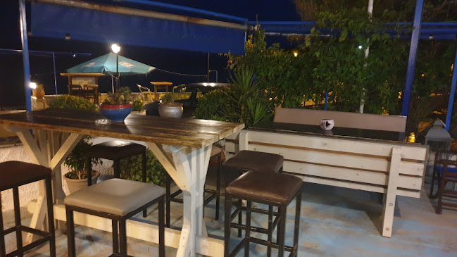 Στο Κύμα' - Γαστρονομία και φιλοξενία