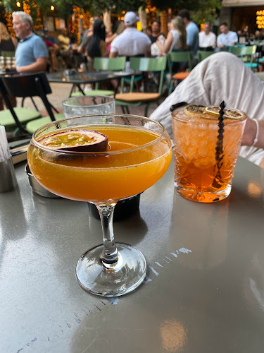 Rooster - Γαστρονομία και φιλοξενία