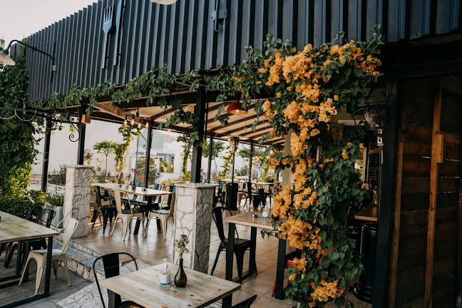 Πιρούνι και Μαχαίρι - Γαστρονομία και φιλοξενία