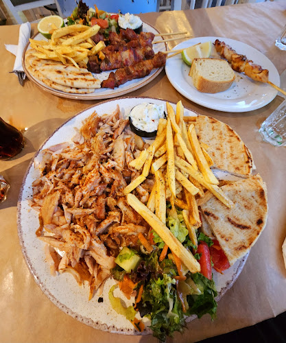 Ψητοπωλείο - Ο Γύρος Της Πλατείας - Αργοστόλι - Γαστρονομία και φιλοξενία