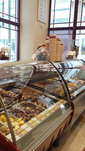 Ζαχαροπλαστεία Κωνσταντινίδης - Αθήνα