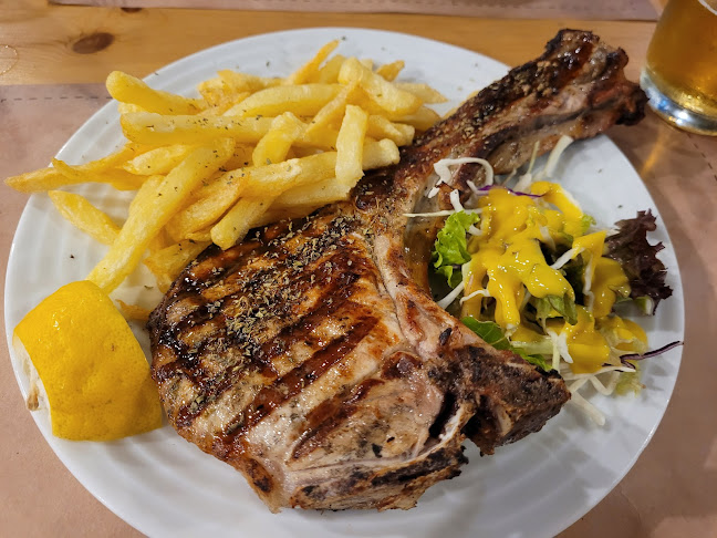 Το Δίχαλο Χανιά