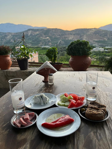 Opinii despre Καφενείο Βυζάντιο în Γάζι - Γαστρονομία και φιλοξενία