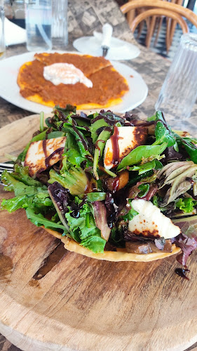 Opinii despre Η Πόλη în Νέα Φιλαδέλφεια - Γαστρονομία και φιλοξενία