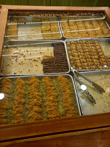 Παραδοσιακά Γλυκά Αράχωβας Παπαστάθη - Αράχωβα