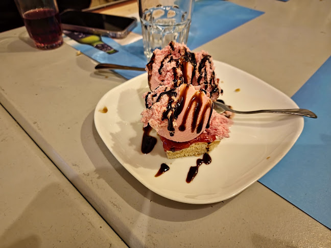 Αγκαλίτσας και στα Λαδάδικα