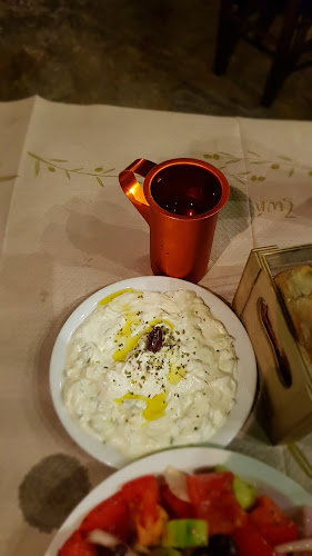 Opinii despre ΛΑΔΟΚΟΛΛΑ Παραδοσιακή Ψησταριά în Τεμπλόνι - Γαστρονομία και φιλοξενία