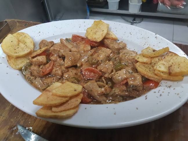 Opinii despre Στο καρφί και στο Πέταλο (Sto Karfi Kai Sto Petalo) în Ρέθυμνο - Γαστρονομία και φιλοξενία