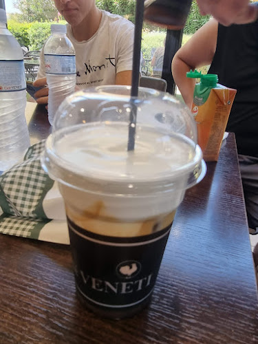 Opinii despre Φούρνος Βενέτη Smart Park în Σπάτα - Γαστρονομία και φιλοξενία