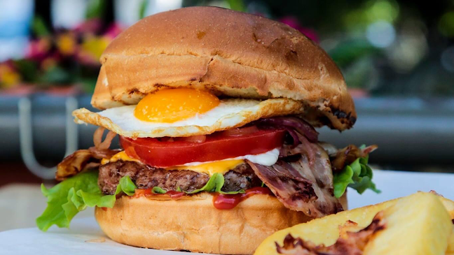 Opinii despre Στα Όρθια în Έδεσσα - Γαστρονομία και φιλοξενία