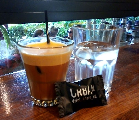 Urban - Γαστρονομία και φιλοξενία