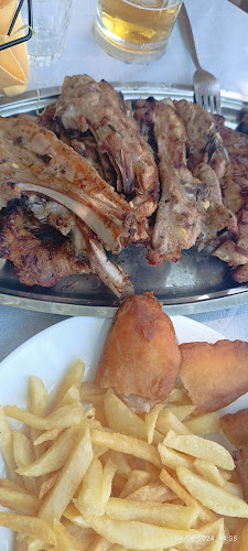 Τα Πλατάνια - Γαστρονομία και φιλοξενία