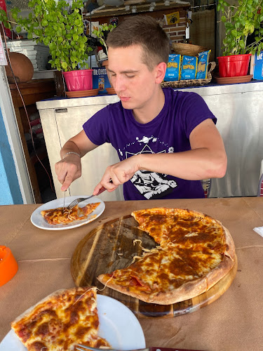 Comentarii opinii despre Blue Grotto