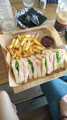 Opinii despre Mple Factory Coffees,Brunch & Drinks în Λιτόχωρο - Γαστρονομία και φιλοξενία