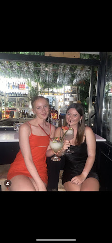 Comentarii opinii despre The Street Bar