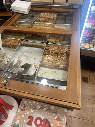 Δελφών 1, Αράχωβα 320 04