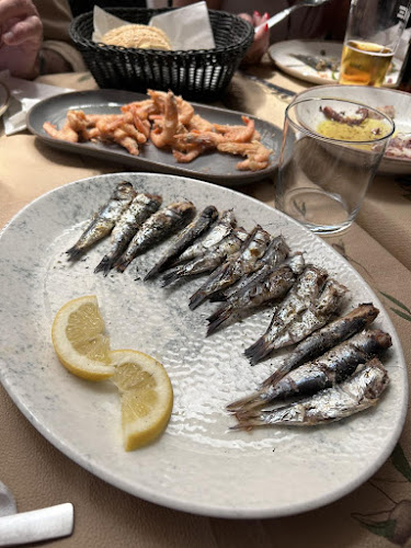 Το λιμάνι μεζεδοπωλείο Λαυριο - Λαύριο