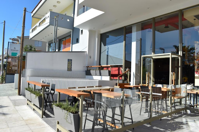 Los Tsiadiyas - Γαστρονομία και φιλοξενία