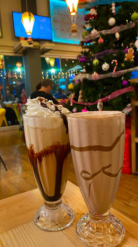 Opinii despre PLAyCE în Αθήνα - Γαστρονομία και φιλοξενία