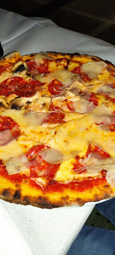 La bonta - Λουτράκι