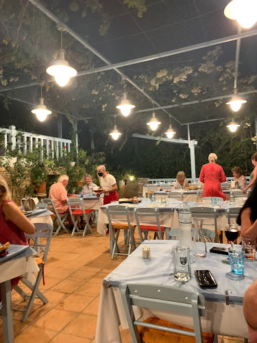 Pitini, Σύμη 856 00