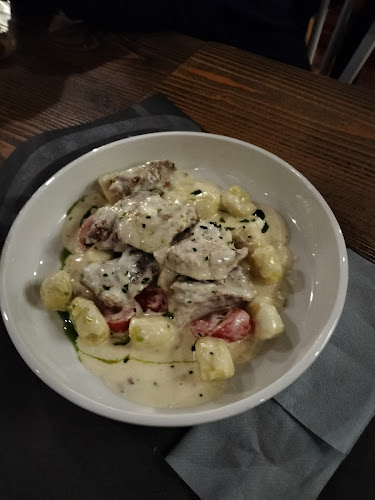 Comentarii opinii despre Βρεγμένη Γάτα