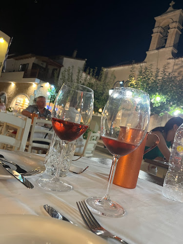 Opinii despre Elizabeth & Stablos în Μάλια - Γαστρονομία και φιλοξενία